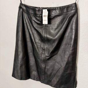 NWT size 2 Banana Republic Black Leather Skirt with Braided Seam Detail Fall